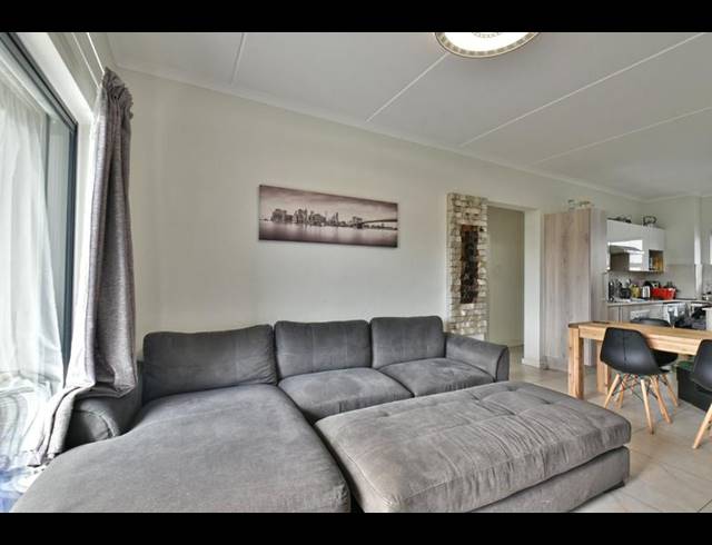 3 BEDROOM APARTMENT FOR SALE IN RANDPARK RIDGE